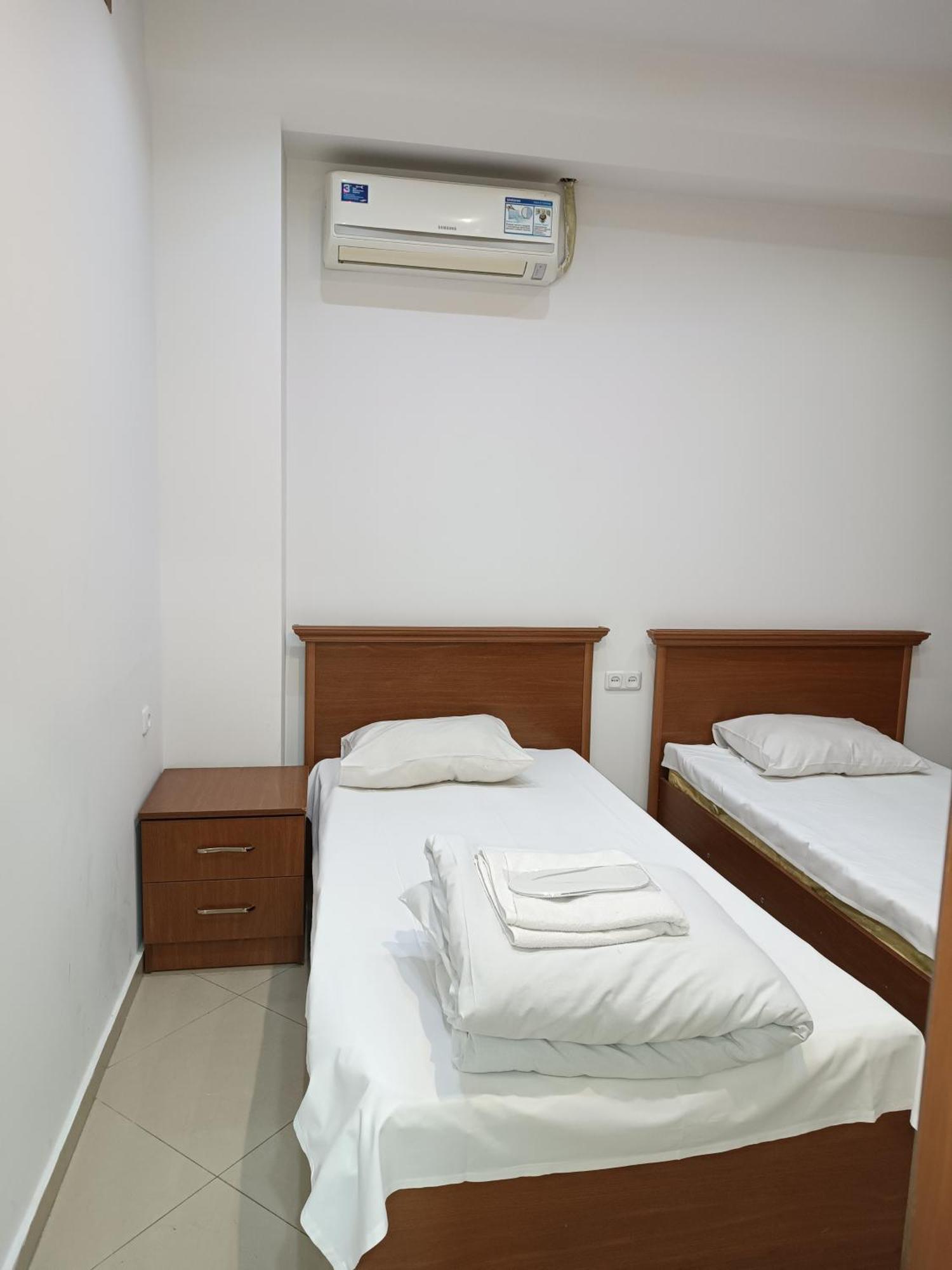 Rent Inn Yerevan On Sakharov Square Ngoại thất bức ảnh